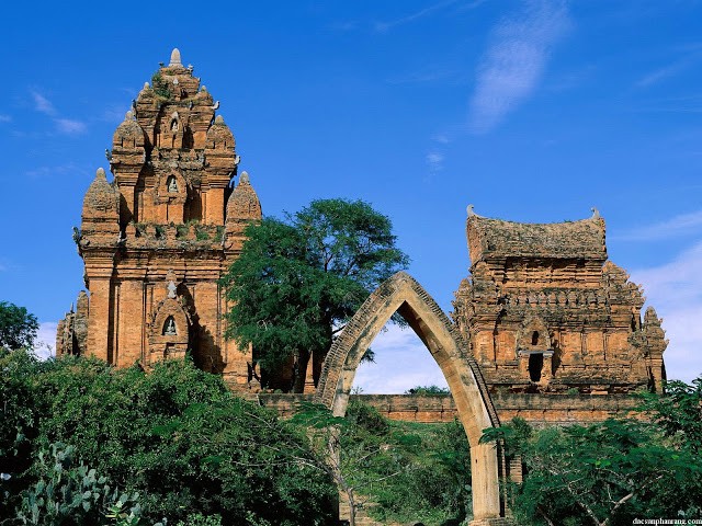 Cham historical relics being preserved - ảnh 2